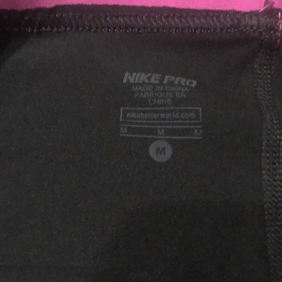Nike Pro Women Dri Fit Athletic Capris - Picture 3 of 4